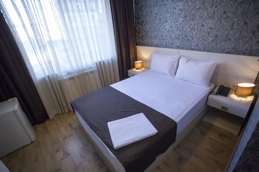 Batus Hotel Batoemi Kamer foto